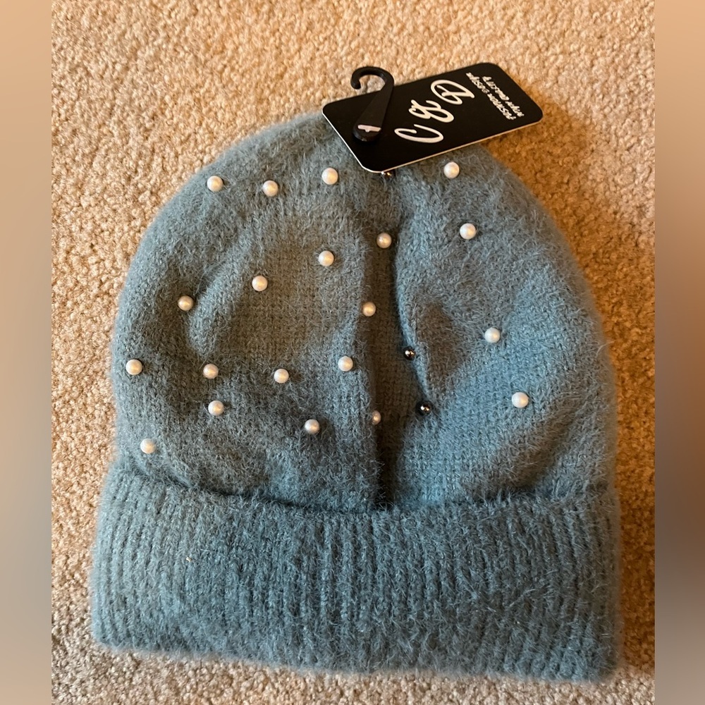 Brand New with Tags ~ C&D Light Blue Winter Hat/Beanie~ Soft and Fuzzy inside